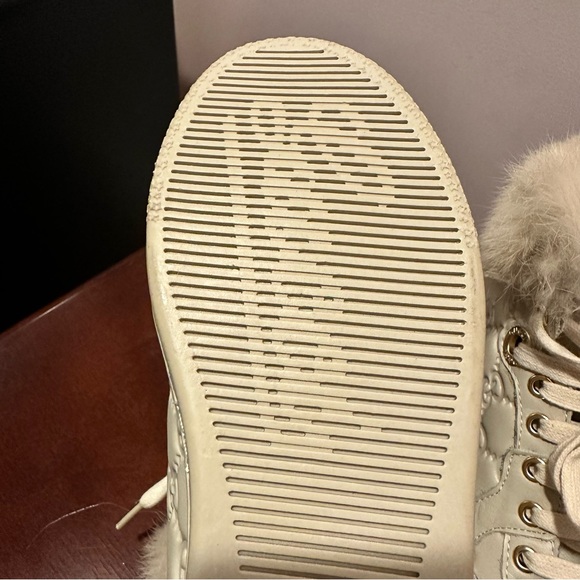 Gucci Beige Guccissima Leather Cada Fur Trim High Top Sneakers Size 35. - Picture 9 of 10
